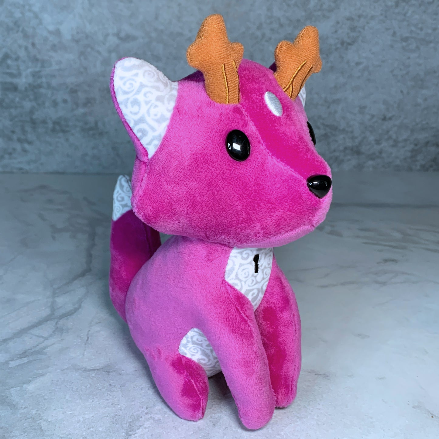 Thailia – Plush